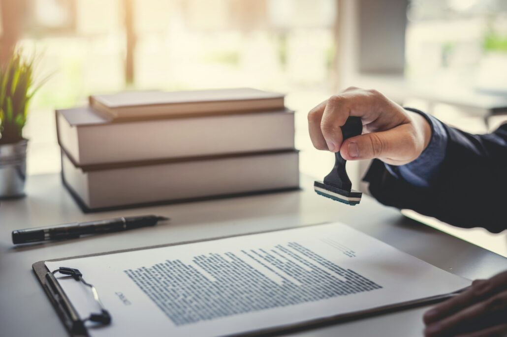 Anspruch auf Arbeitszeugnis: Darauf müssen Arbeitgeber achten